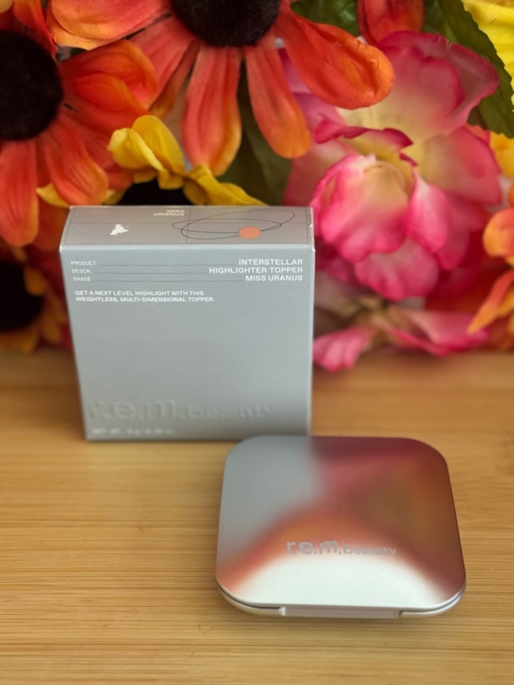 R.E.M Beauty Highlighter Topper- Miss Uranus